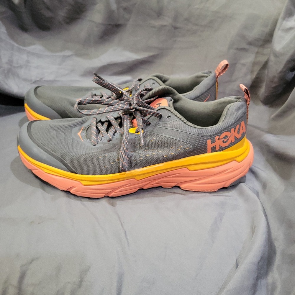 Hoka One One Challenger ATR 6 Men's Wide Castlerock Camellia Sneakers Sz 11 D